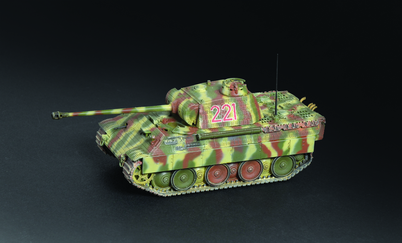 15752 - Sd.Kfz. 171 PANTHER Ausf. A (1 : 56) - Imagem 4