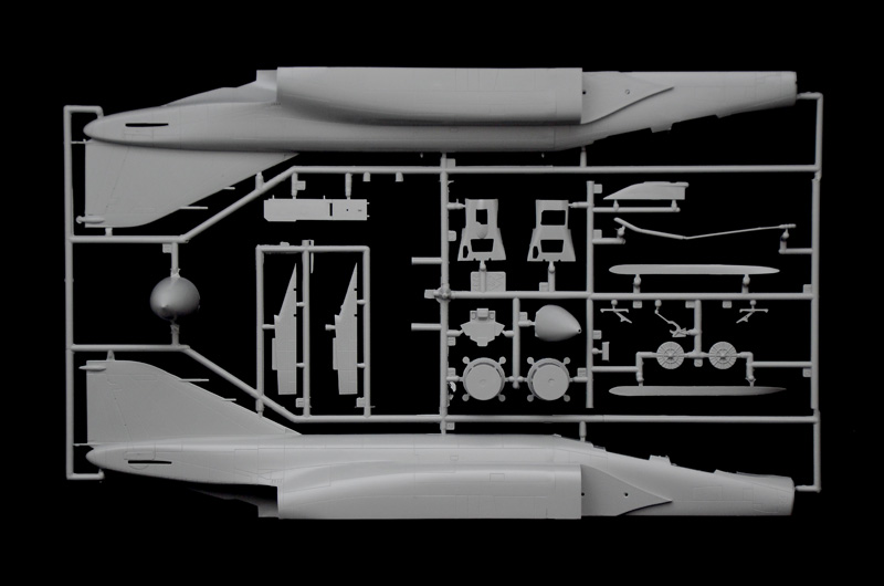 2781 - F-4J PHANTOM ll - Imagem 13