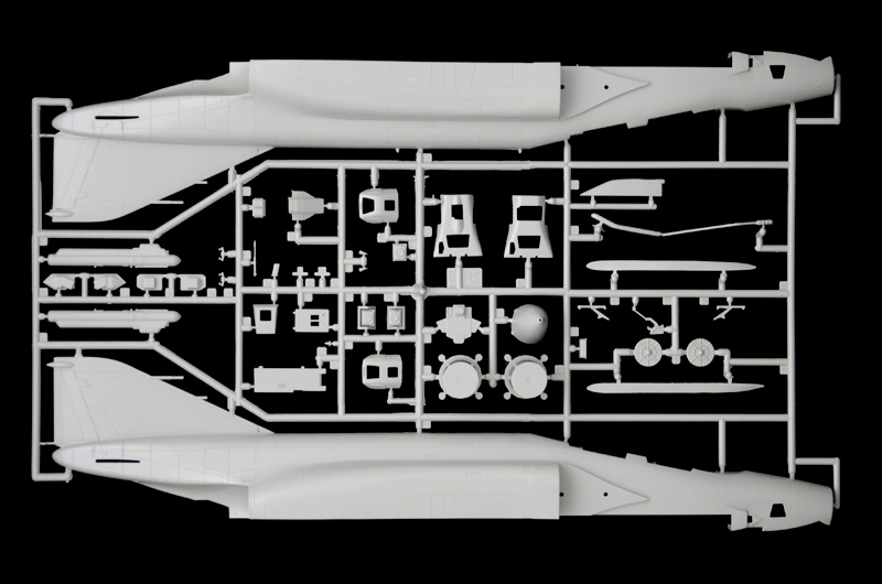 2818 - RF-4E Phantom II - Imagem 13