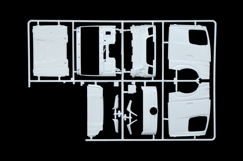 3948 - MERCEDES-BENZ MP4 BIG SPACE (1 : 24) - Imagem 11