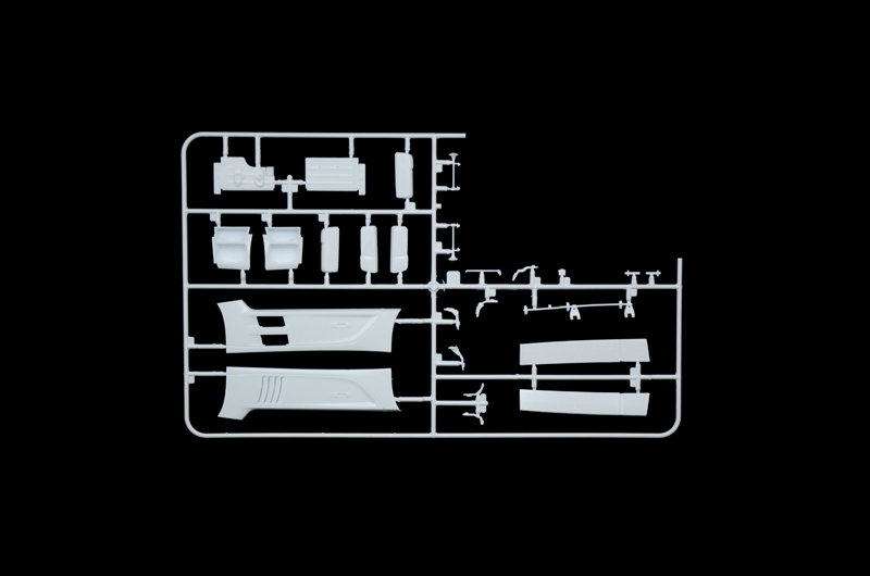 3948 - MERCEDES-BENZ MP4 BIG SPACE (1 : 24) - Imagem 12